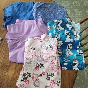 Set of 5 medium sized scrub tops